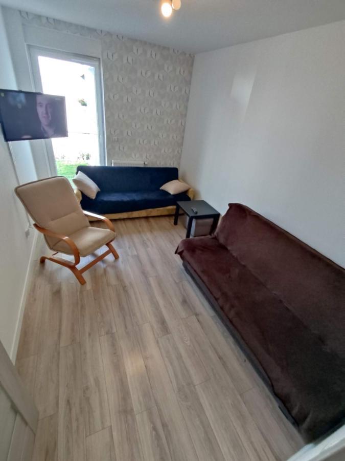 1120 Smialego 41 - Tanie Pokoje W Apartamencie - Samodzielne Zameldowanie - Self Check In Πόζναν Εξωτερικό φωτογραφία