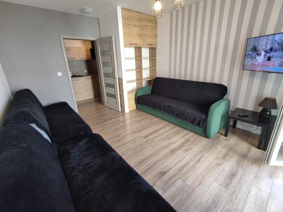 1120 Smialego 41 - Tanie Pokoje W Apartamencie - Samodzielne Zameldowanie - Self Check In Πόζναν Εξωτερικό φωτογραφία