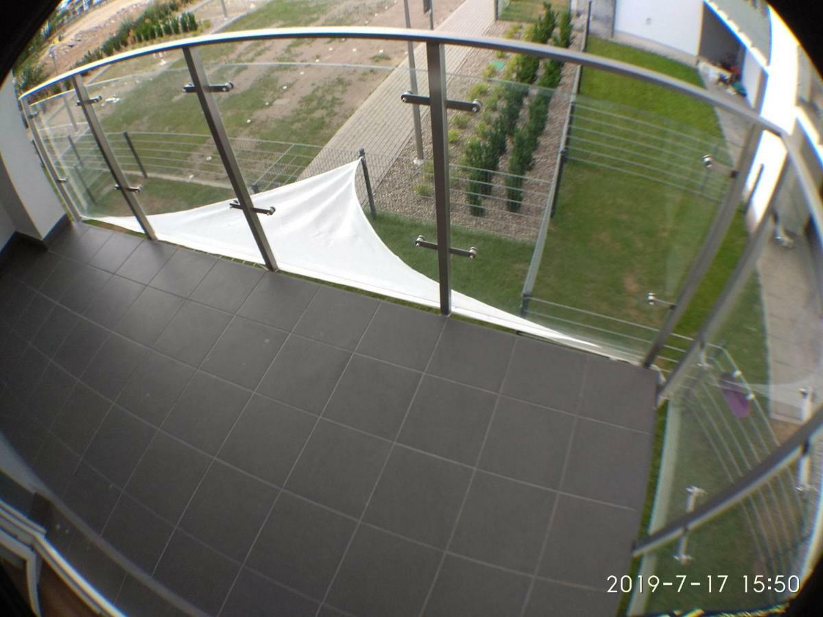 1120 Smialego 41 - Tanie Pokoje W Apartamencie - Samodzielne Zameldowanie - Self Check In Πόζναν Εξωτερικό φωτογραφία